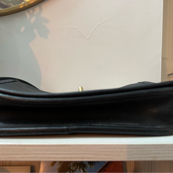 Coach Vintage Dinky Black Crossbody Bag with Gold Hardware - Picture 4 of 11